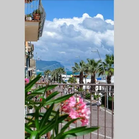 Sea Lovers Italy * 雷卡纳蒂港